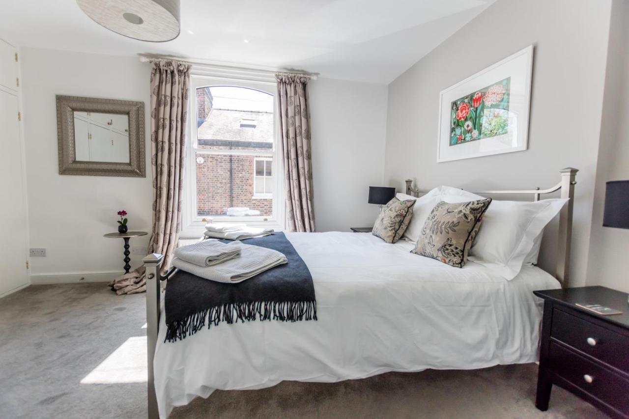 48 Fairfax Street *